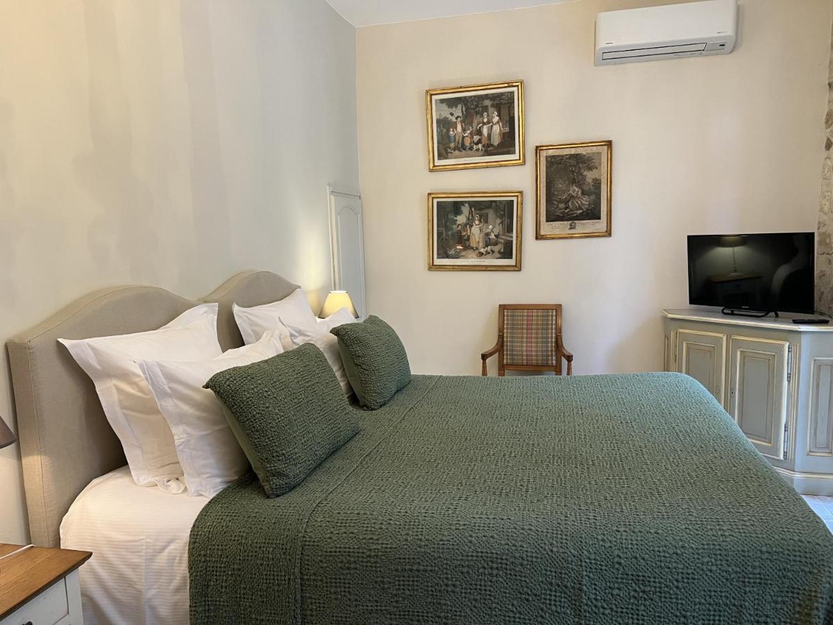 N15 - Les Confidences - Chambres D'Hotes Avignon Kamer foto