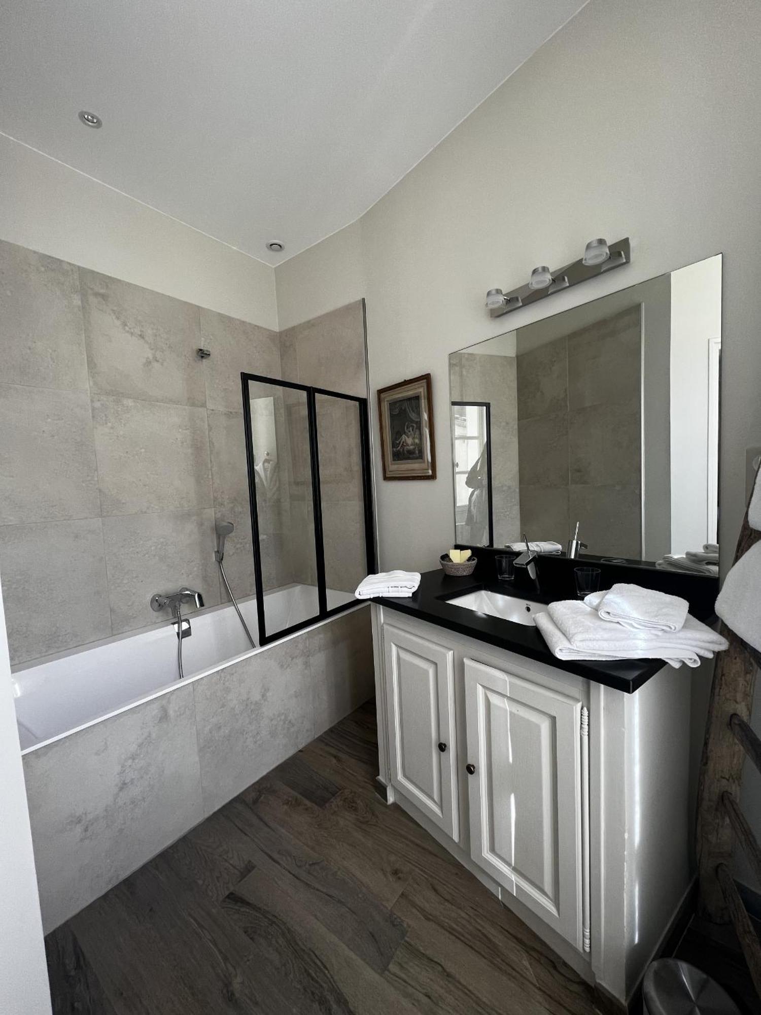 N15 - Les Confidences - Chambres D'Hotes Avignon Kamer foto